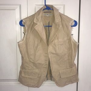TOMMY HILFIGER RUGGED TAN VEST